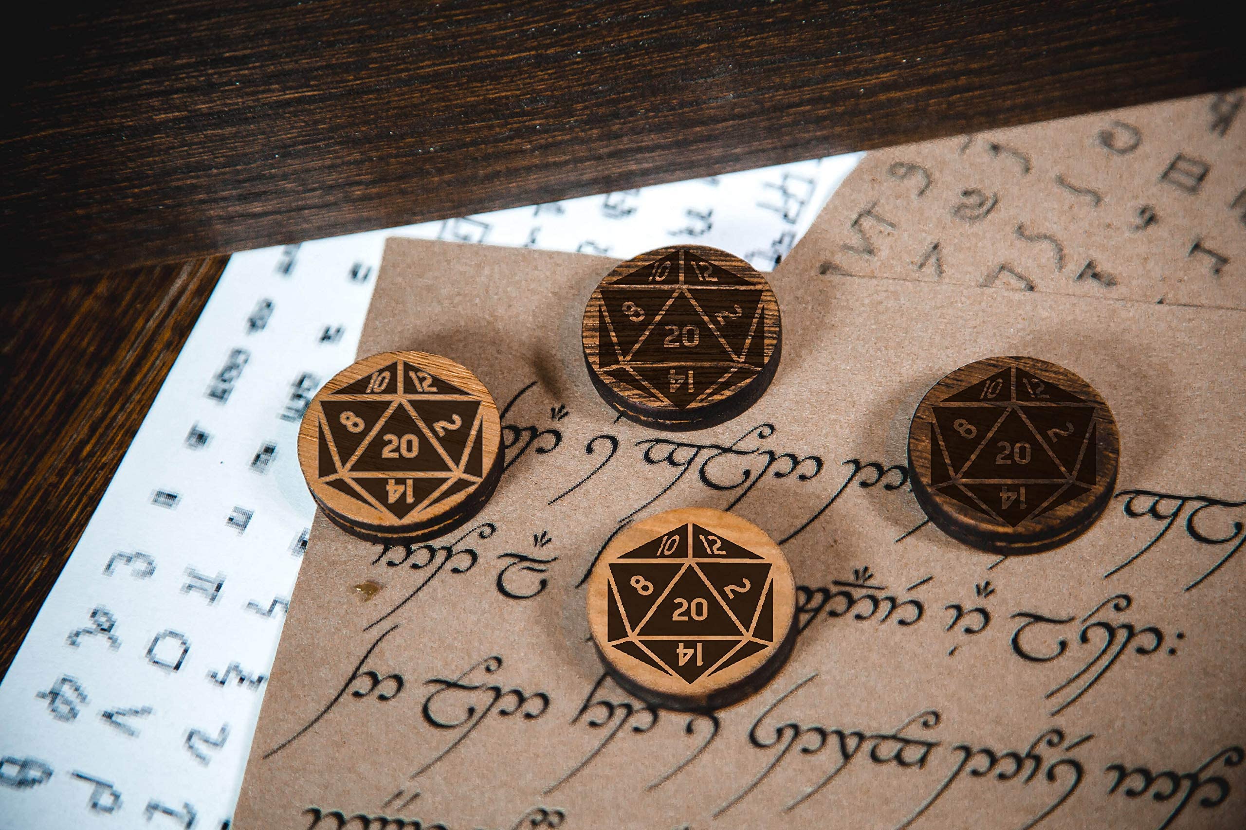 Custom Wooden Game Master Screen for RPG & D&D - Handcrafted DM Screen Set with Personalization - Perfect Gift for Gamers & Dungeon Masters - Ideal for Tabletop Gaming Sessions & Campaigns