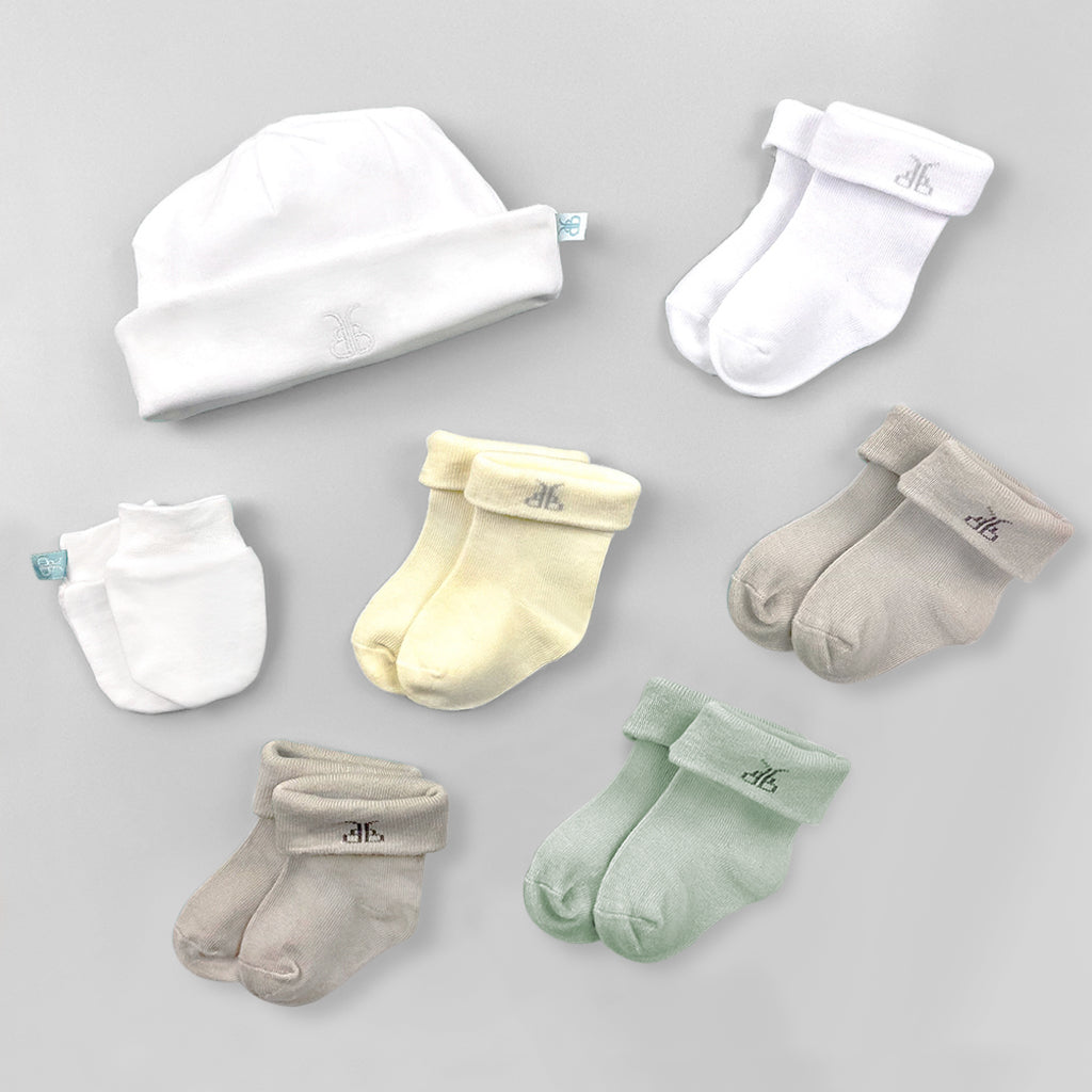 Personalized Grey Berkeley Bear Baby Christmas Welcome Gift Hamper - Perfect for Newborns, Baby Showers, and Holiday Celebrations