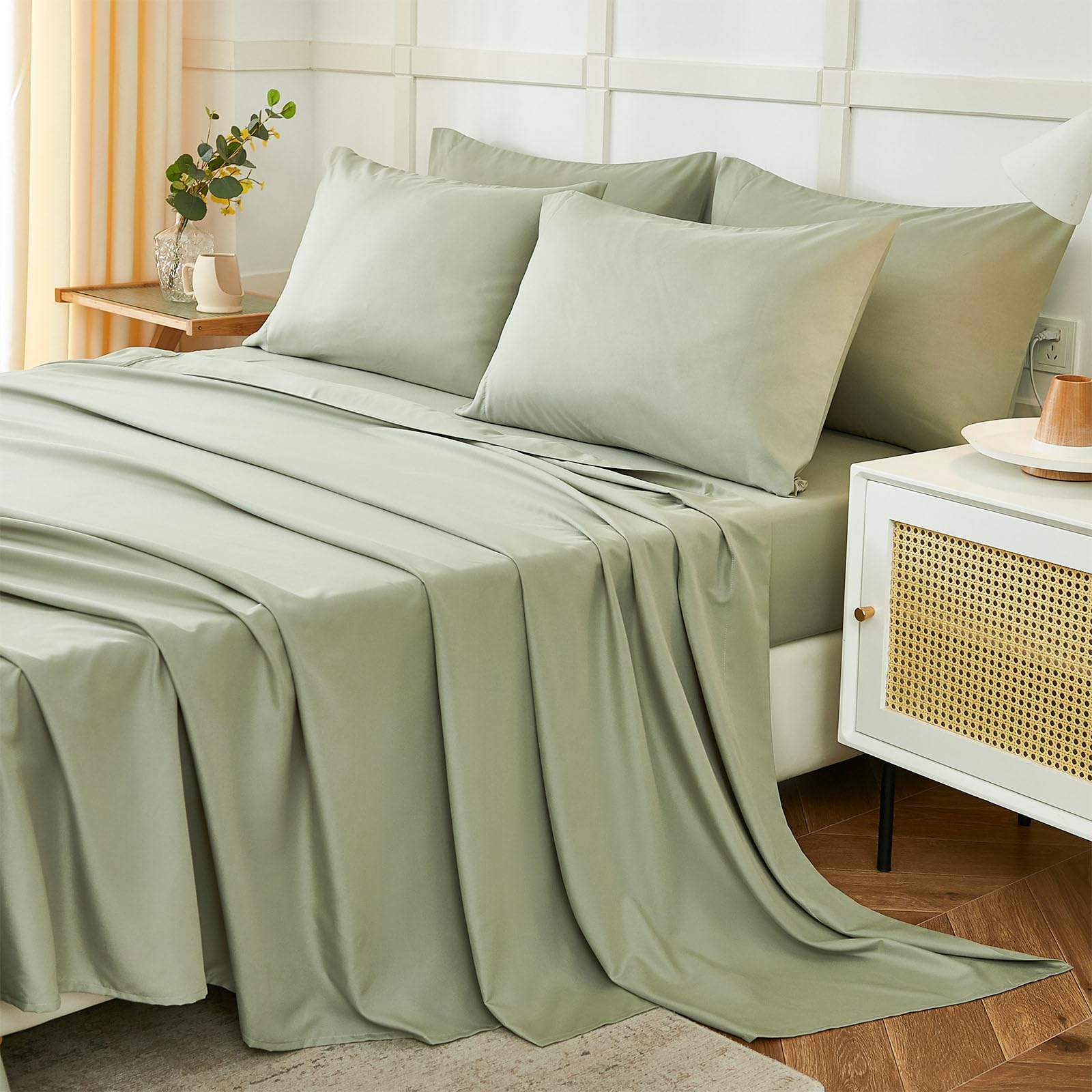 ILAVANDE 6-Piece Queen Size Bed Sheet Set - 1800 Series Luxury Microfiber, Ultra Soft & Breathable, Wrinkle Free, 14
