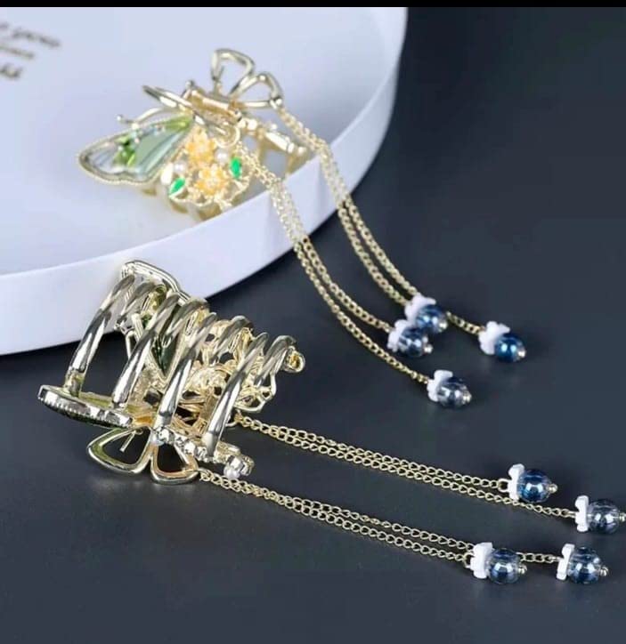 Elegant Green Butterfly Hair Clips for Women & Girls - Perfect Hair Accessory Gift for Parties, Weddings & Everyday Style