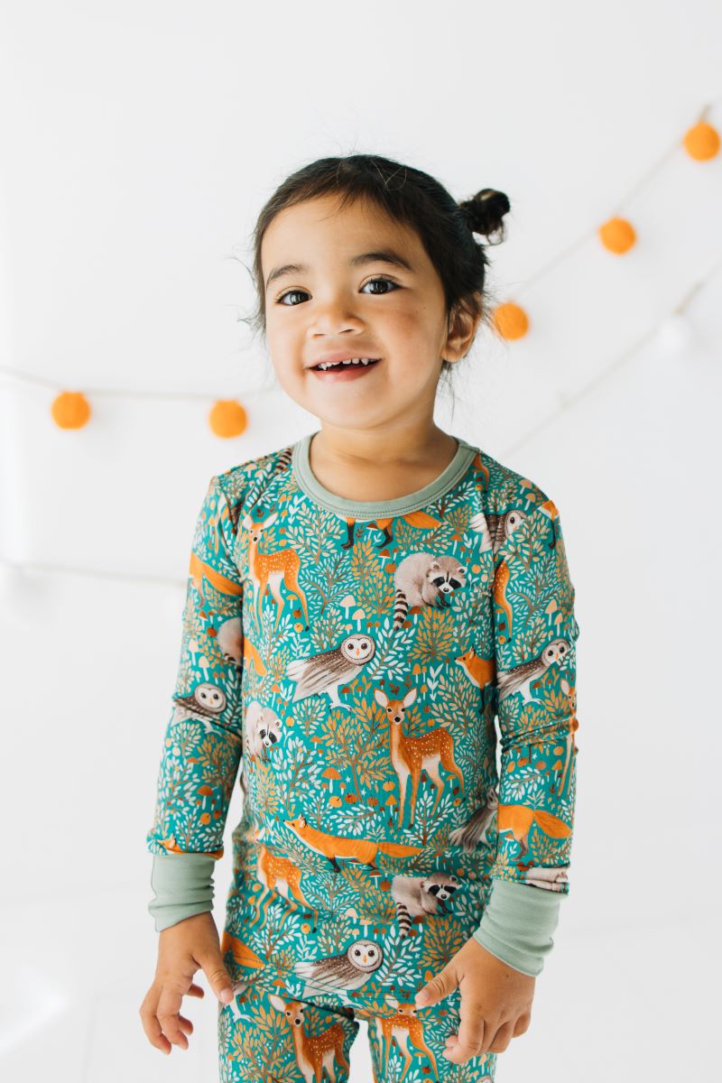 Cozy Teal Thicket Two-Piece Pajama Set for Women - Soft Sleepwear Lounge Set for Relaxing at Home or Traveling
