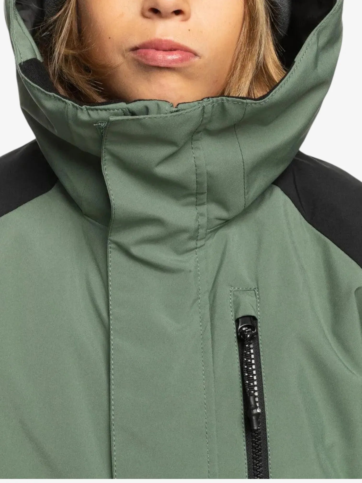 Quiksilver Mission Block Snow Jacket for Kids - Green & Black - Warm Winter Coat for Boys & Girls - Perfect for Skiing, Snowboarding & Outdoor Adventures
