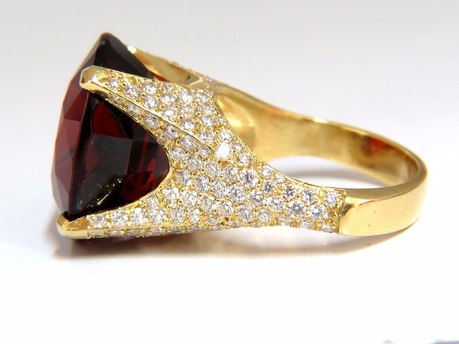 26.31ct GIA Certified Natural Red Spessartite Garnet & Diamond 18K Gold Engagement Ring for Women - Perfect for Weddings, Anniversaries & Special Occasions