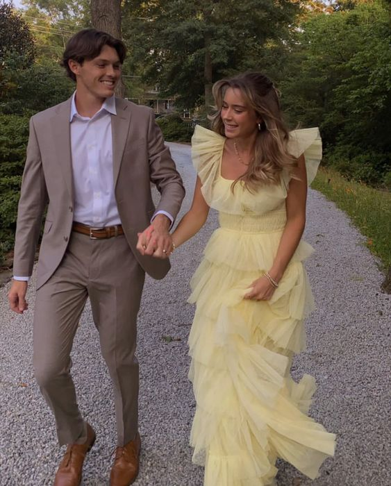 Elegant A-Line Yellow Layered Long Prom Dress with Tulle Skirt - Formal Evening Gown for Homecoming, Wedding Party & Special Occasions