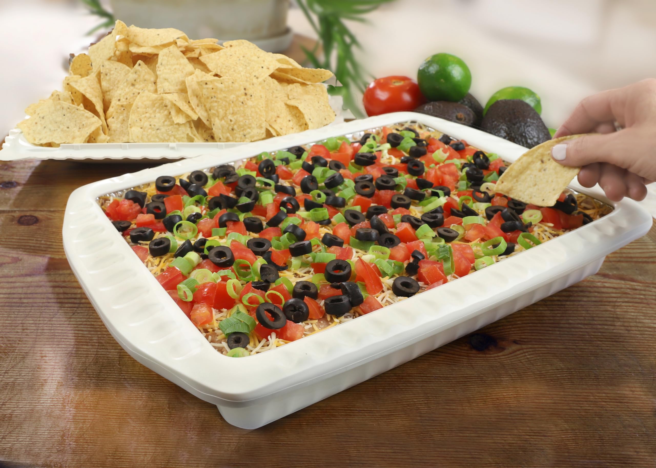 Insulated 9x13x2 Casserole Carrier with Locking Lid & Heat-Resistant Handles - Includes 1 BPA-Free Foil Pan, Doubles as Serving Dish - Perfect for Potlucks, Parties & Holiday Meals