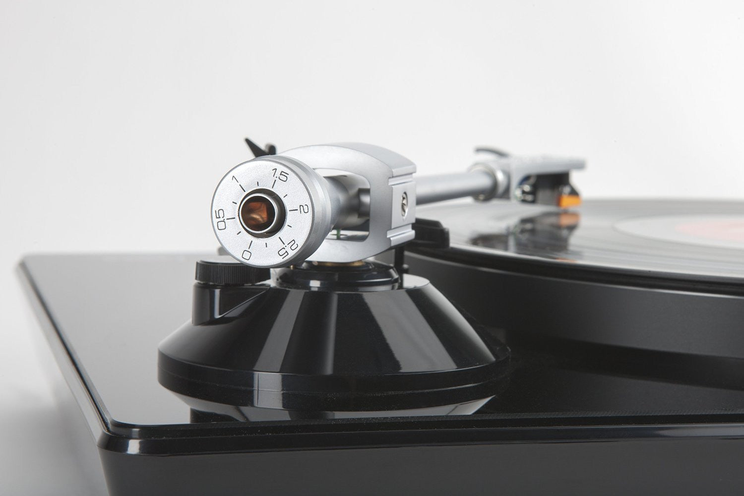 Lenco L-175 Professional Belt-Drive Turntable with Adjustable Tonearm & Built-in Preamp - Perfect for Vinyl Record Playback, DJing & Home Audio Setups