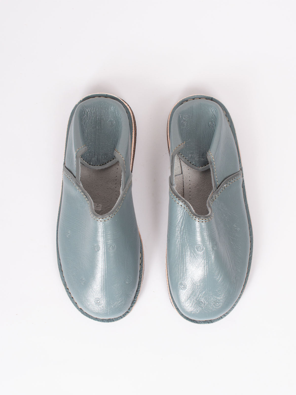Authentic Moroccan Berber Babouche Slippers - Pearl Grey Leather House Shoes | Comfortable & Stylish for Home, Lounge & Cultural Fashion Wear