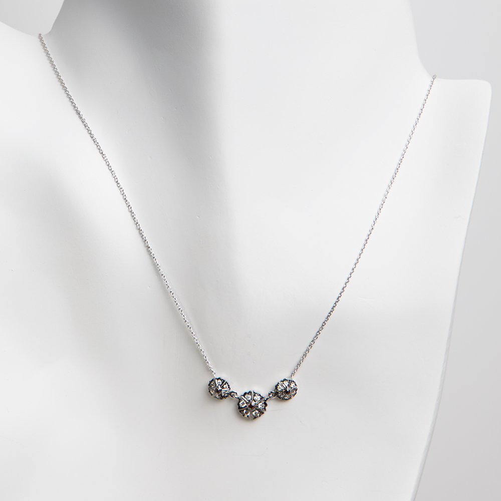18KT Gold Sethi Couture 3 Flower Diamond Pendant Necklace for Women - Elegant Jewelry Gift for Anniversary, Wedding & Special Occasions
