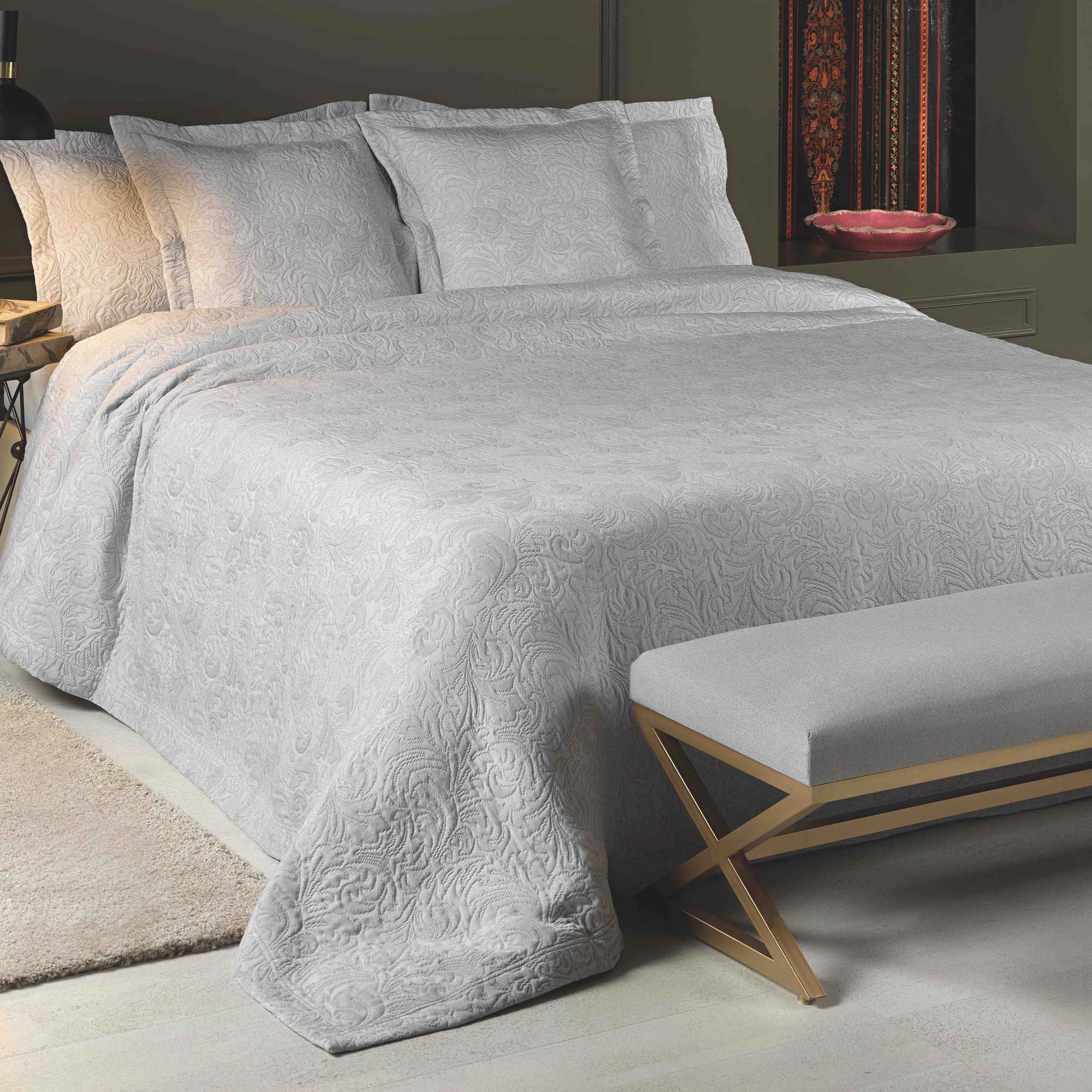 Forest Woven Bedspread - Silver Luxury Bed Cover for Queen/King Size - Perfect for Cozy Bedrooms, Guest Rooms & Vacation Homes
