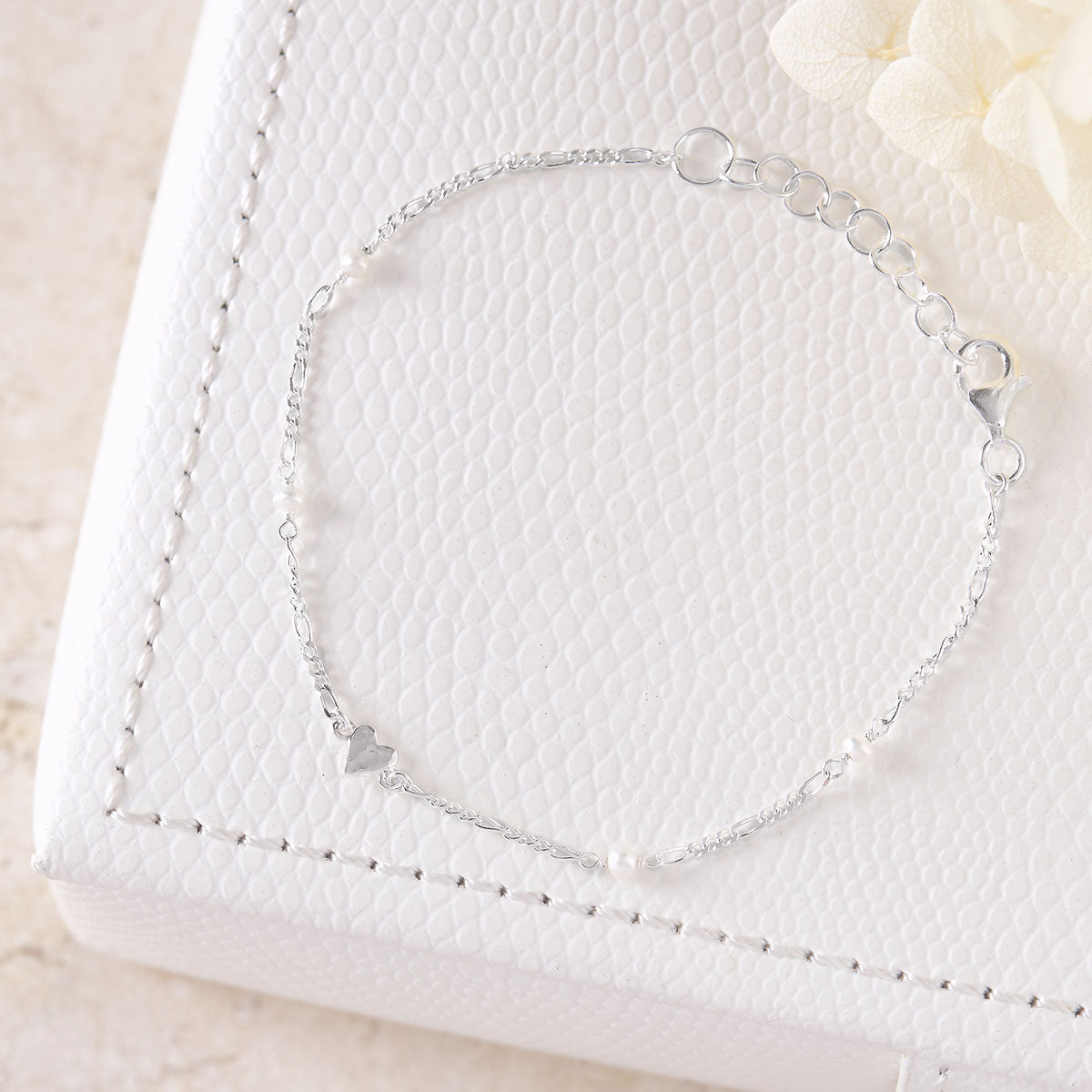 Aphrodite Heart Bracelet for Women - Elegant Gold Plated Love Charm Jewelry Gift for Her - Perfect for Valentine's Day, Anniversary & Romantic Occasions