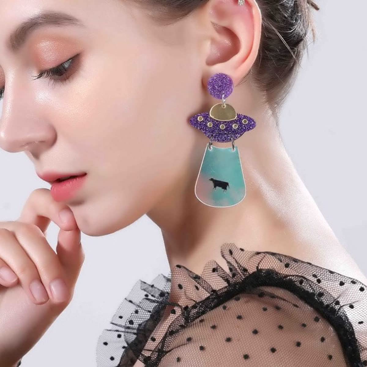 Alien UFO Acrylic Dangle Earrings - Cute Spaceship Drop Earrings for Women - Lightweight Cartoon UFO Jewelry - Perfect for Cosplay, Halloween, and Sci-Fi Fashion