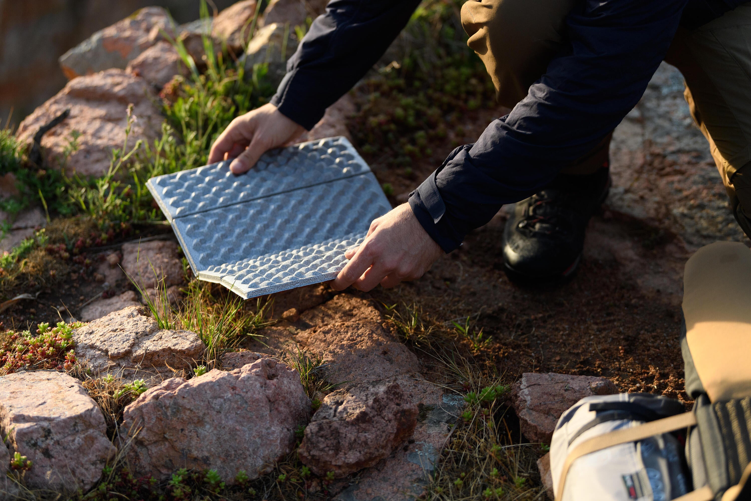 Forclaz Trek Pad - Lightweight Outdoor Foam Seat Cushion for Hiking, Camping & Backpacking - Waterproof & Portable Sitting Mat for Picnics, Beach, Sports Events