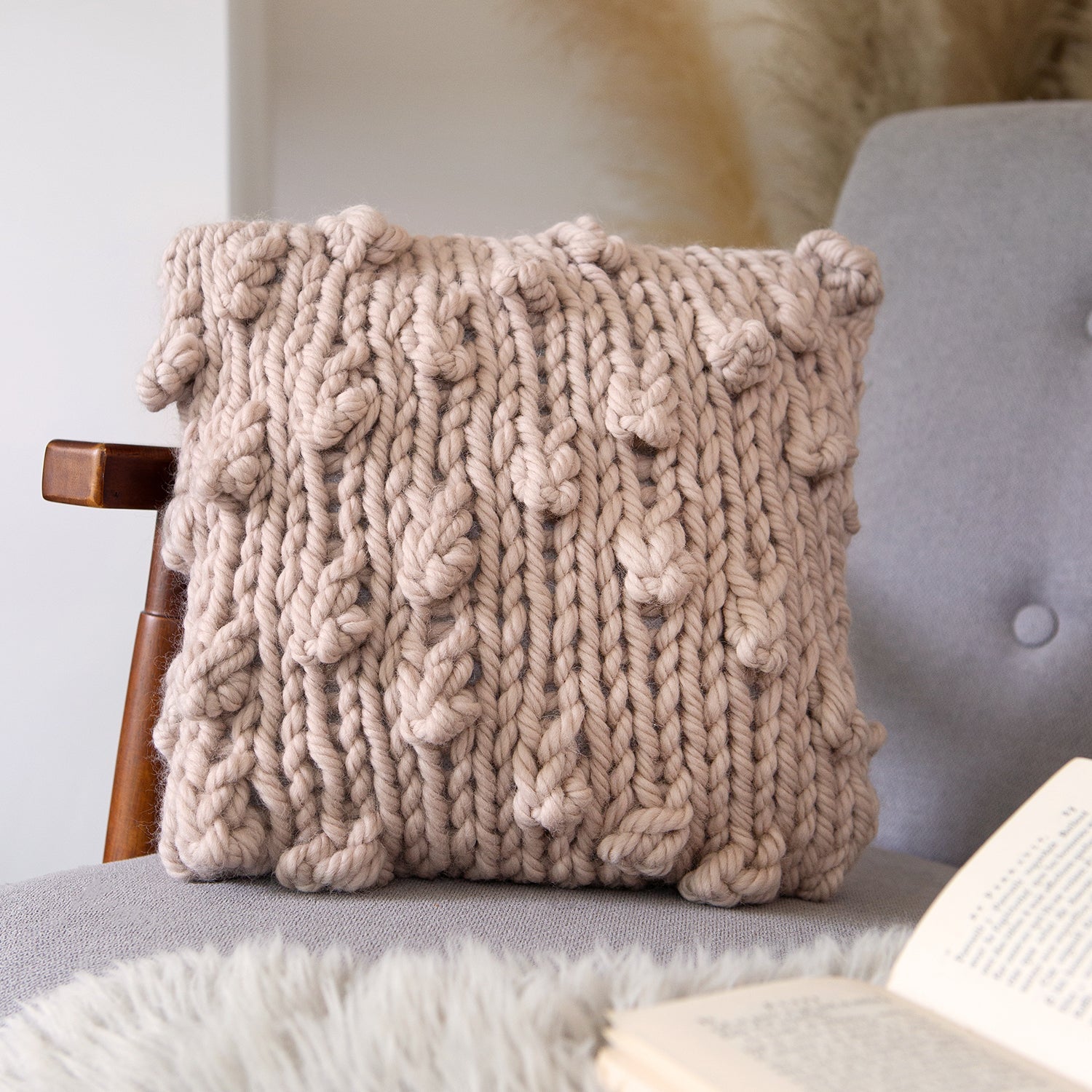 Big Bobble Stitch Cushion Knitting Kit - DIY Chunky Knit Pillow Making Set for Beginners, Home Decor, Cozy Living Room & Bedroom Accessories