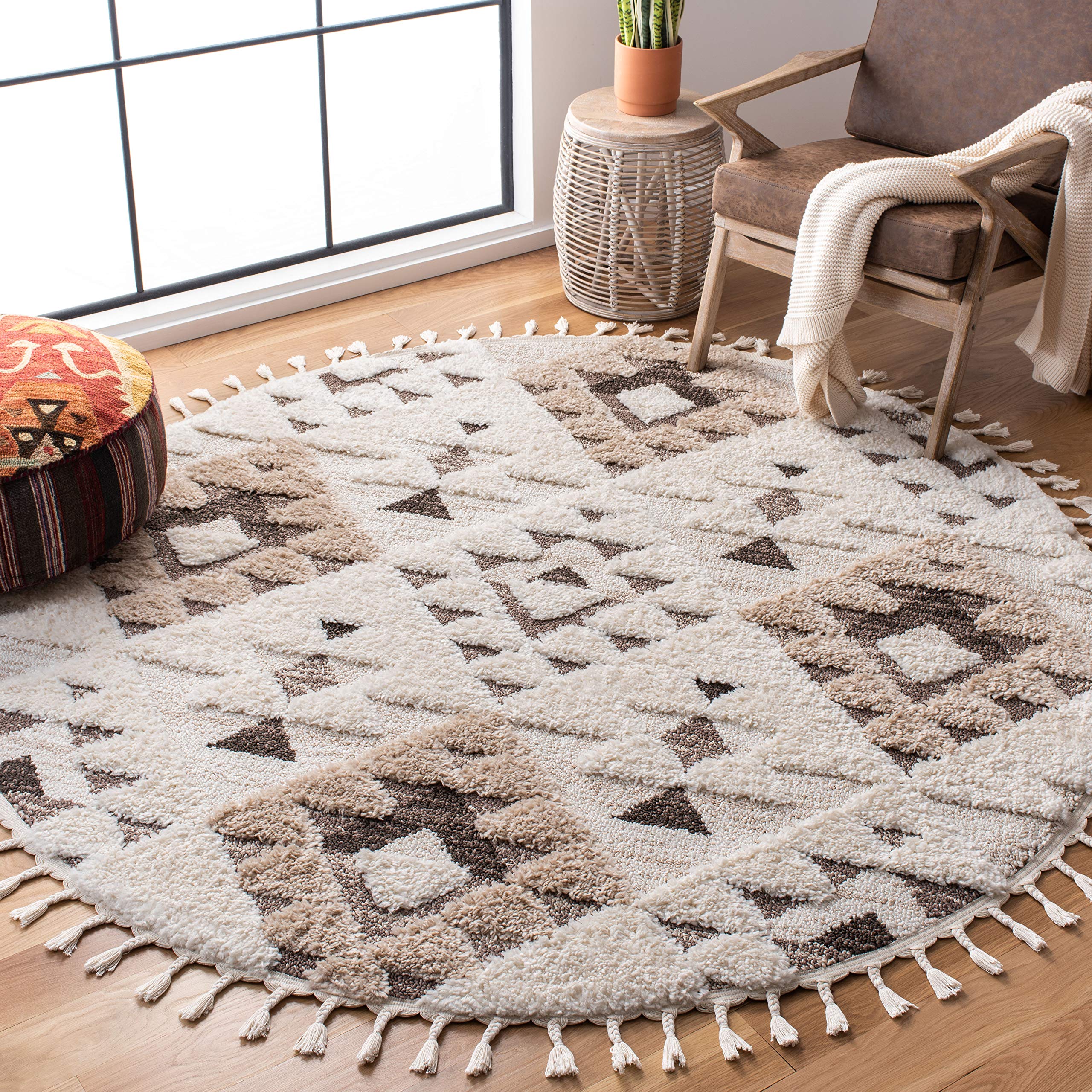 SAFAVIEH Moroccan Tassel Shag Collection 4' Round Area Rug - Ivory & Brown Boho Chic Design, Non-Shedding & Easy Care, 2-inch Thick Plush Rug for High Traffic Areas | Perfect for Living Room, Bedroom, Dorm & Home Office Decor (MTS688A)