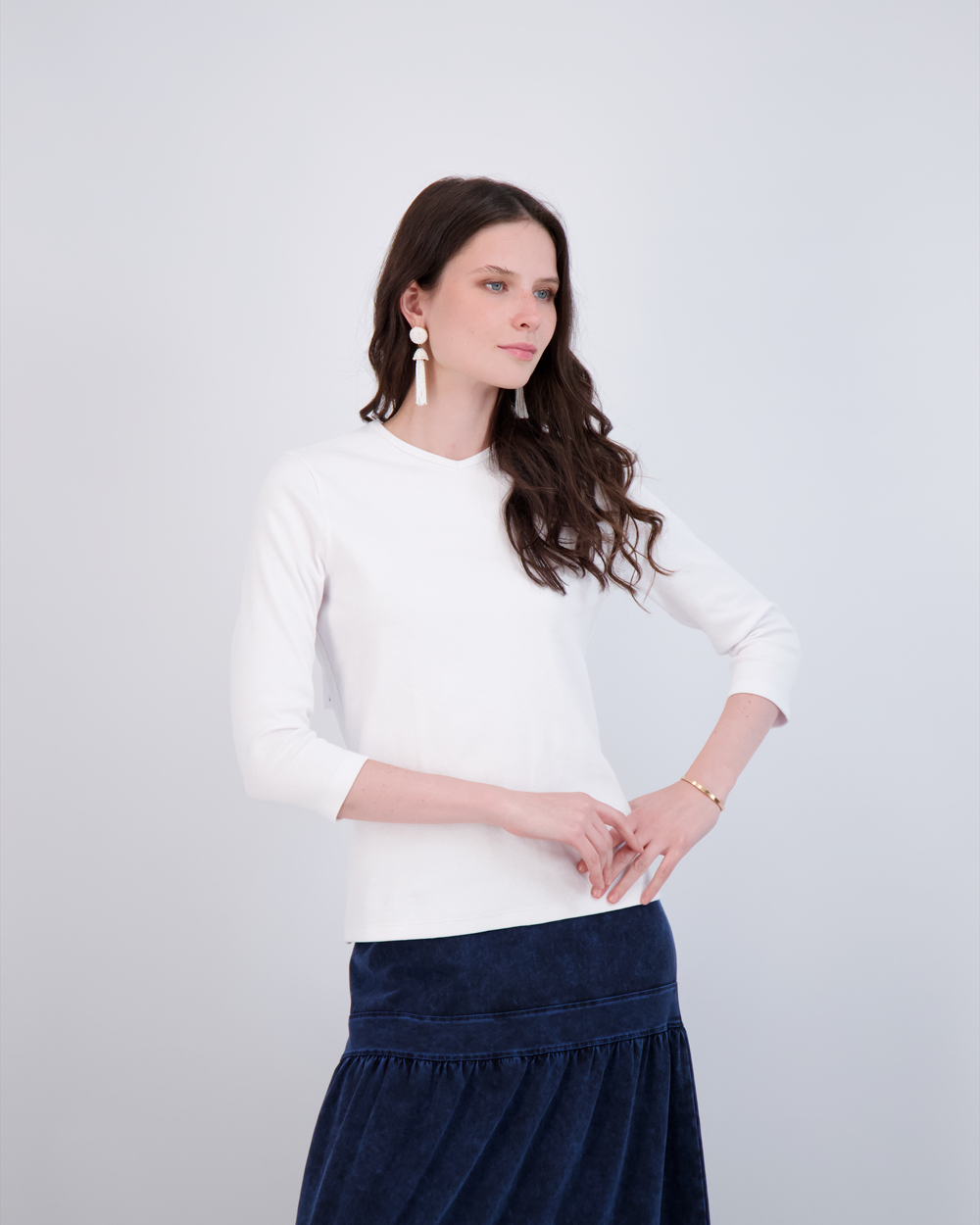 Women's Slim Fit V-Neck Ribbed Knit T-Shirt - Soft Stretchy Casual Basic Top for Layering, Workout & Everyday Wear