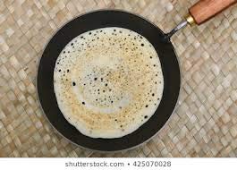 Nonstick Dosa Tawa Pan - Aluminum Dosa Griddle with Wooden Spatula & Scrubber - Perfect for Indian Pancakes, Crepes & Dosas at Home - Ideal for Breakfast & Cooking Traditional South Asian Dishes