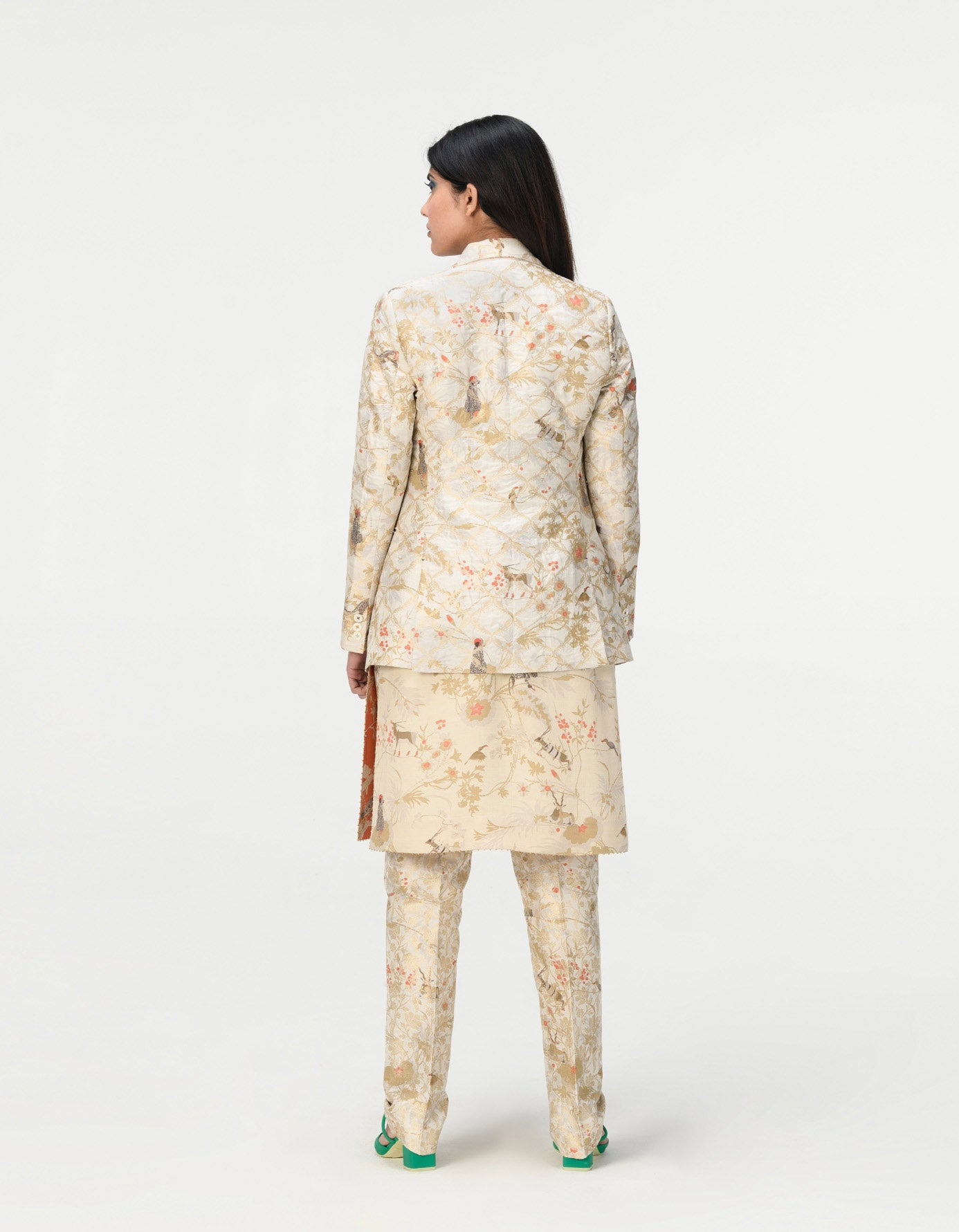 Rana Blazer Silk Brocade Ivory - Elegant Women's Formal Jacket for Office Wear, Evening Events & Special Occasions