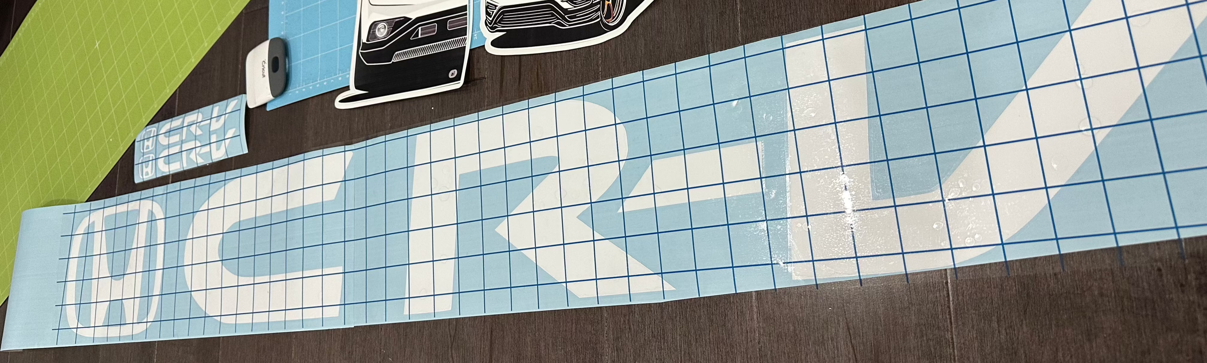 Custom EPP® Vinyl Sticker - Die Cut Windshield Banner Decal for Honda CR-V | Durable Car Decoration for Outdoor & Street Style