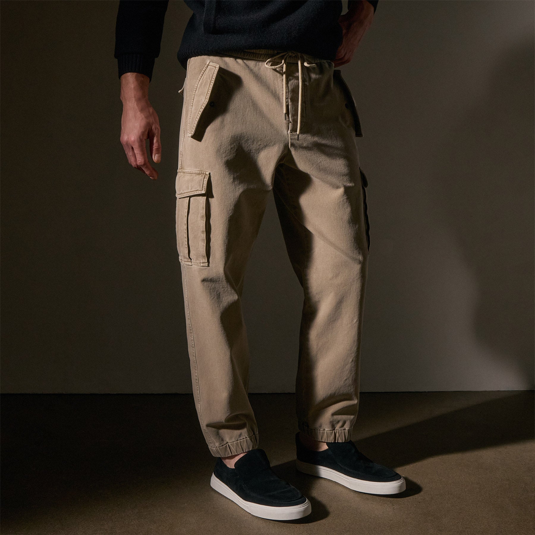 Men's Woven Terry Cargo Pants - Comfortable Overcast Pigment Work Pants for Outdoor Activities, Hiking & Casual Wear