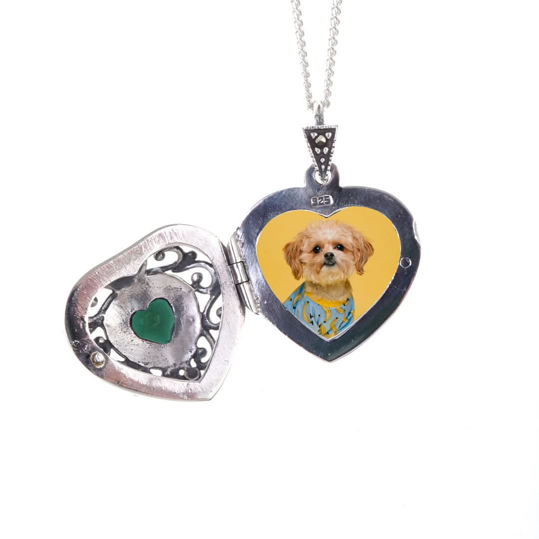 Vintage Emerald Heart Locket Necklace in Sterling Silver - Perfect for Valentine's Day Gifts & Anniversary Presents