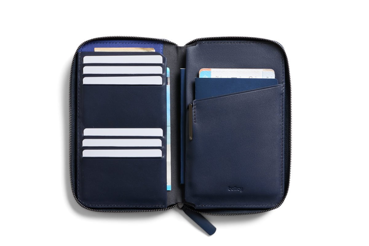 Bellroy Travel Folio Second Edition - Premium Leather Passport Holder & Travel Wallet for Men & Women - Perfect for Airports, Business Trips & International Travel