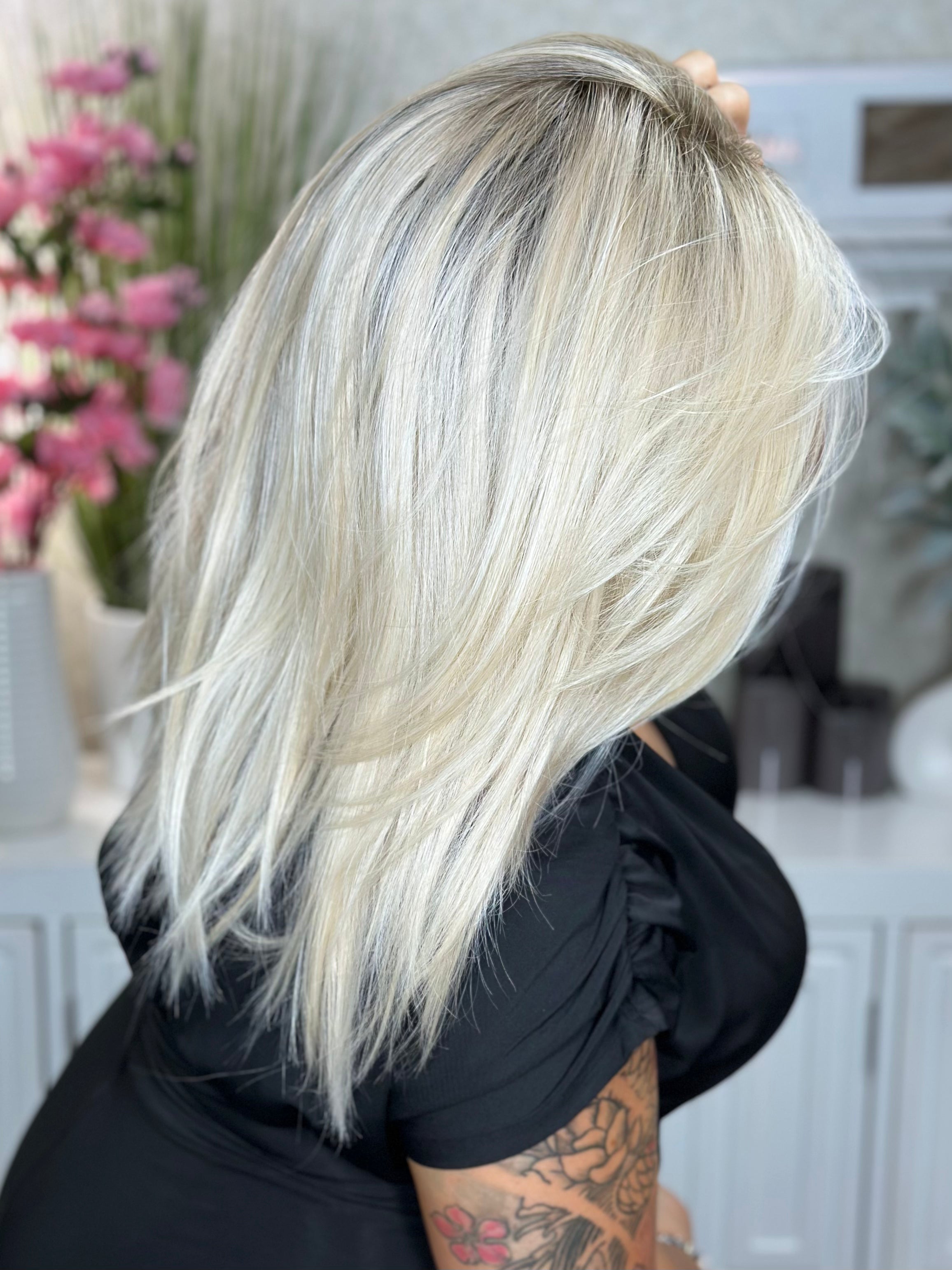 Hollywood Blonde Wig - INFINITE LOVE Premium Synthetic Hair for Cosplay, Halloween & Costume Parties - Perfect for Movie Nights, Themed Events & Role Playing
