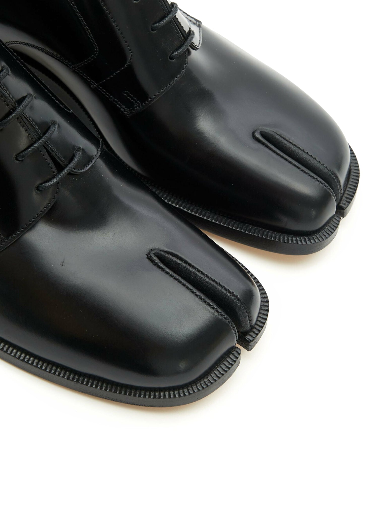 Maison Margiela Derby Tabi Shoes - Black Leather Lace-Up Boots for Men & Women | Fashionable Punk & Avant-Garde Style | Perfect for Streetwear, Night Out & Artistic Events