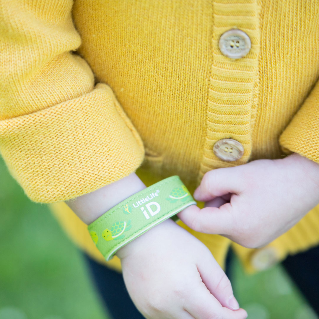 Littlelife Turtle Identification Wristband for Kids - Adjustable Safety ID Bracelet with Contact Info - Perfect for Travel, Theme Parks & Outdoor Adventures