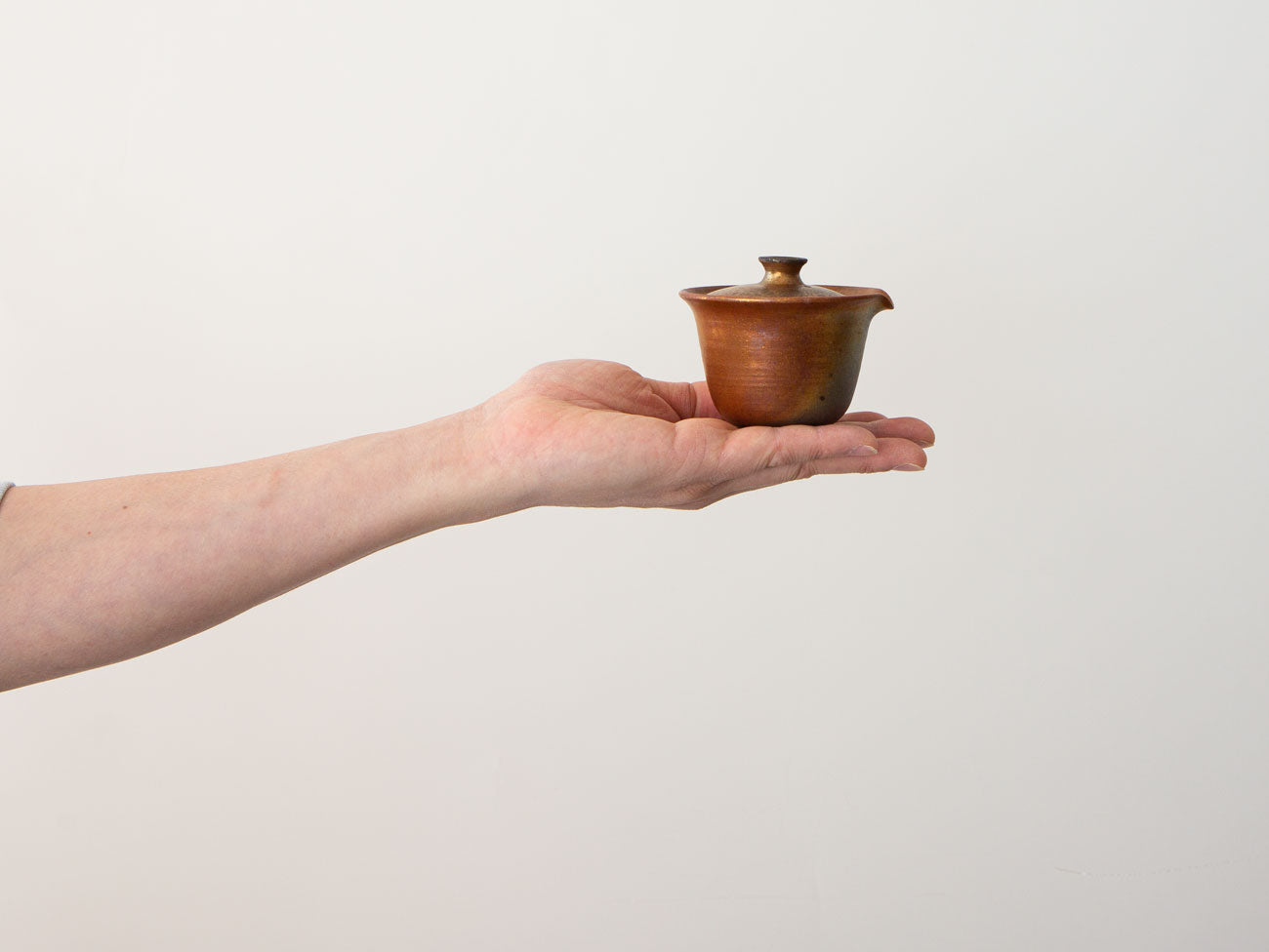 Premium Wood-Fired Shiboridashi Teapot - Handcrafted Japanese Ceramic Tea Brewer for Matcha & Loose Leaf Tea - Perfect for Home Tea Ceremonies & Zen Meditation Spaces