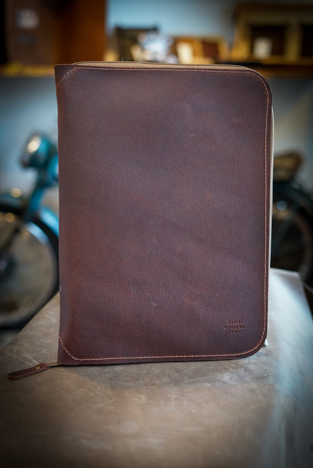 Premium Two-Tone Pebble Brown Padfolio - Professional Leather Writing Portfolio for Business Meetings & Office Use