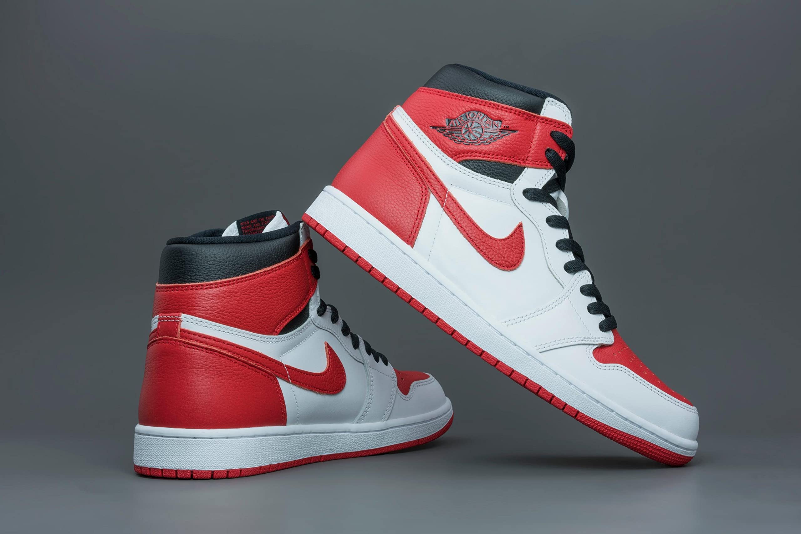 Original Title: Jordan Air 1 Retro High OG Men's Shoes   Optimized Title: **Nike Air Jordan 1 Retro High OG Men's Basketball Shoes - Classic Sneakers for Streetwear & Casual Outfits**