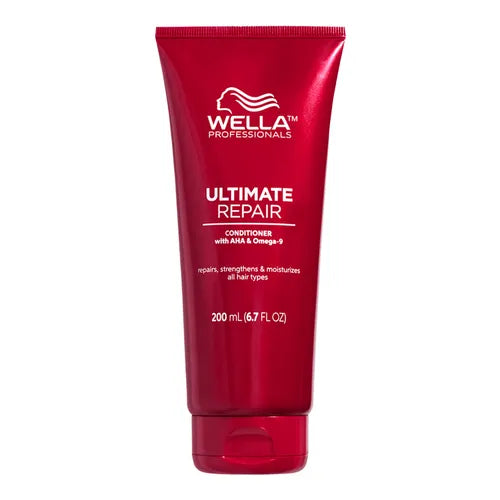 Wella Professionals Ultimate Repair Conditioner 200ml - Deep Hair Repair Treatment for Damaged Hair - Salon Quality Hair Care at Home - Perfect for Dry, Brittle, and Color-Treated Hair