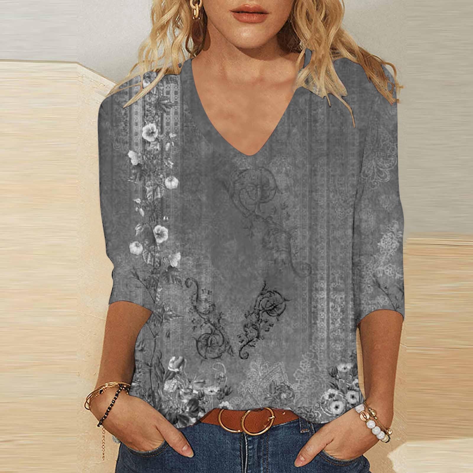 Trendy 2024 Women's 3/4 Sleeve V-Neck Blouse with Ethnic Print for Casual Outings