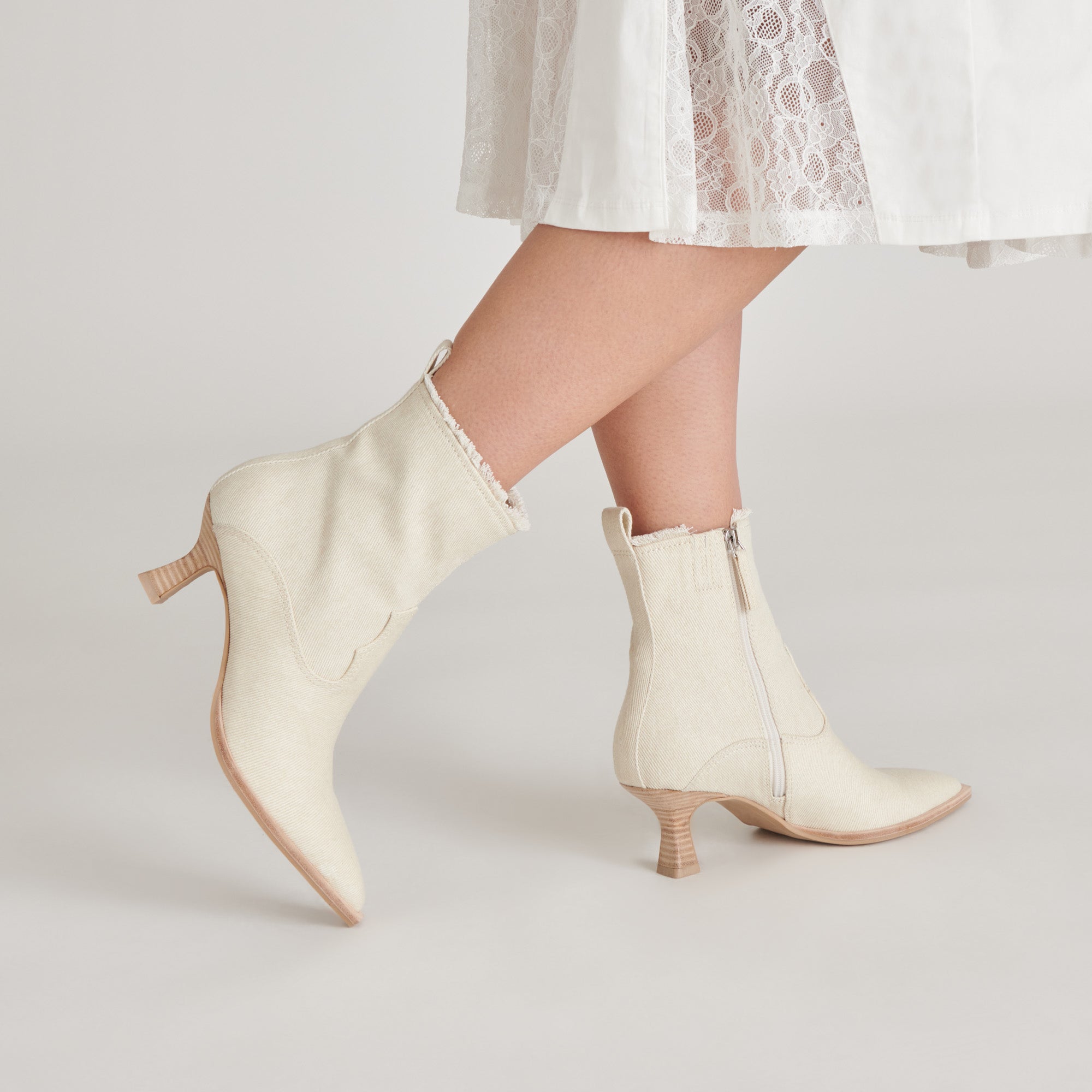 AUSTIN BOOTS IVORY DENIM - Women's Western Cowboy Boots for Fashion & Comfort - Perfect for Country Music Festivals, Rodeos & Everyday Wear