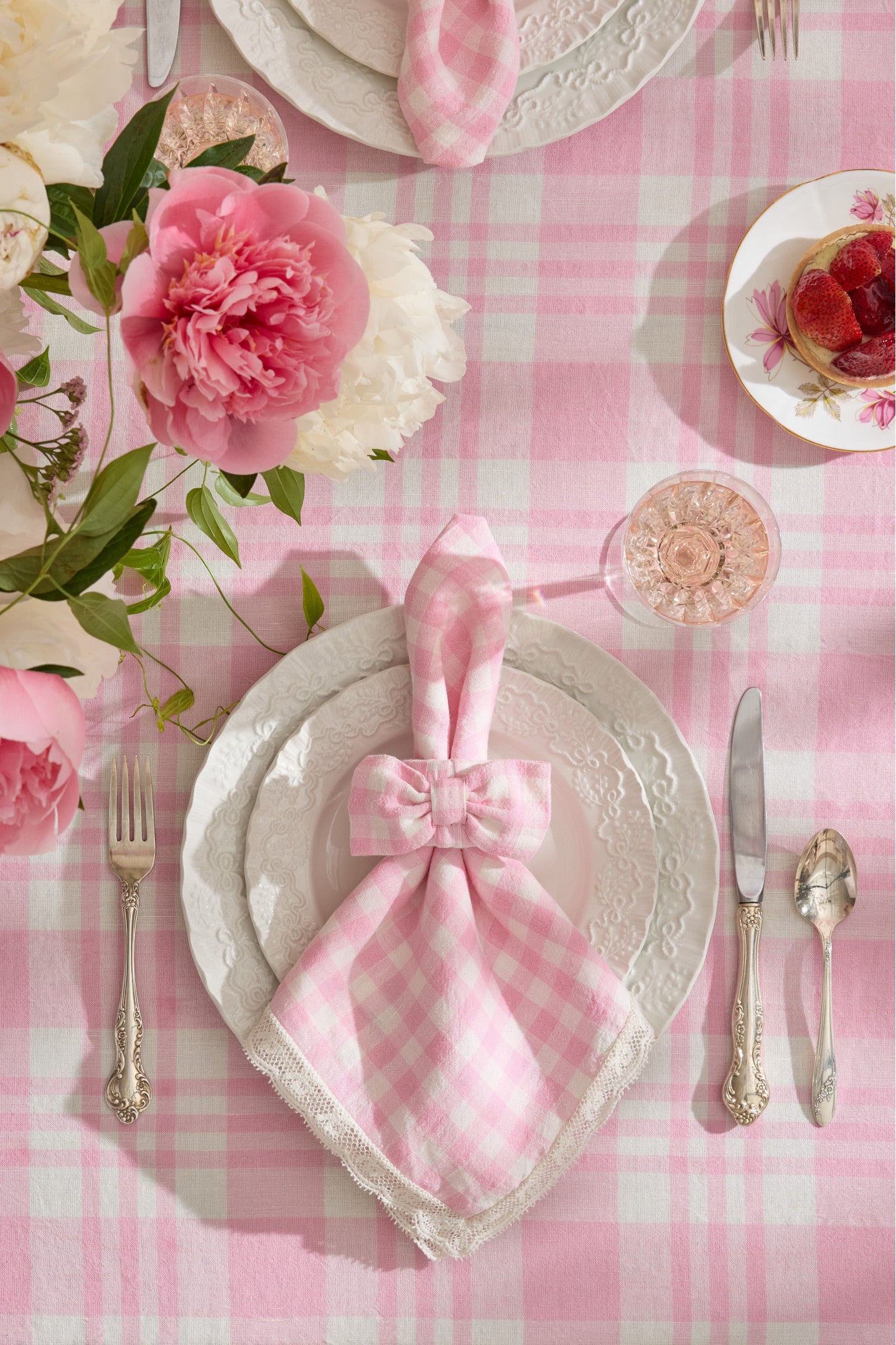 Yarn Dye Gingham Bow Napkin Rings Set of 4 - Elegant Table Setting for Dinner Parties, Weddings & Holiday Decor