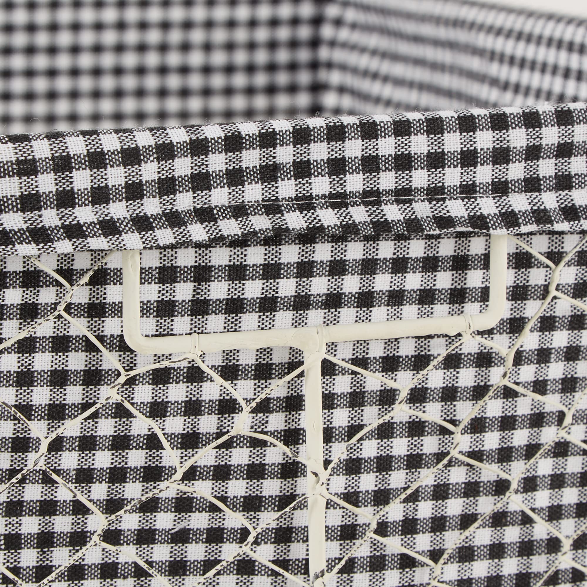DII Farmhouse Chicken Wire Storage Baskets with Liner - Small 9x7x6 Inches, 3-Piece Set in Antique Black & White Gingham Check - Perfect for Kitchen, Bathroom, and Home Organization