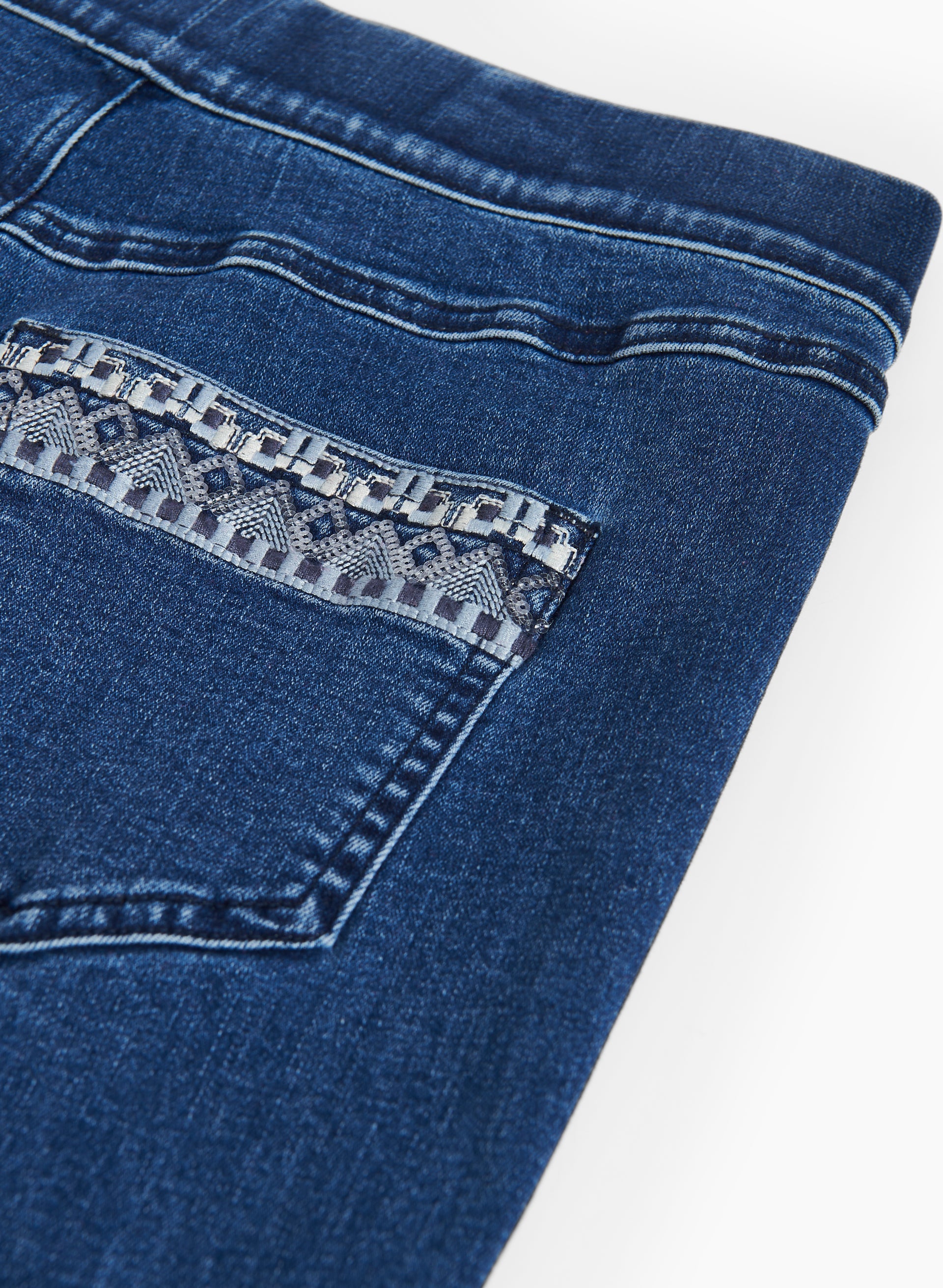 Embroidered Pocket Pull On Denim Shorts for Women - Comfortable Stretch High Waist Casual Summer Shorts - Perfect for Beach, Travel, and Everyday Wear