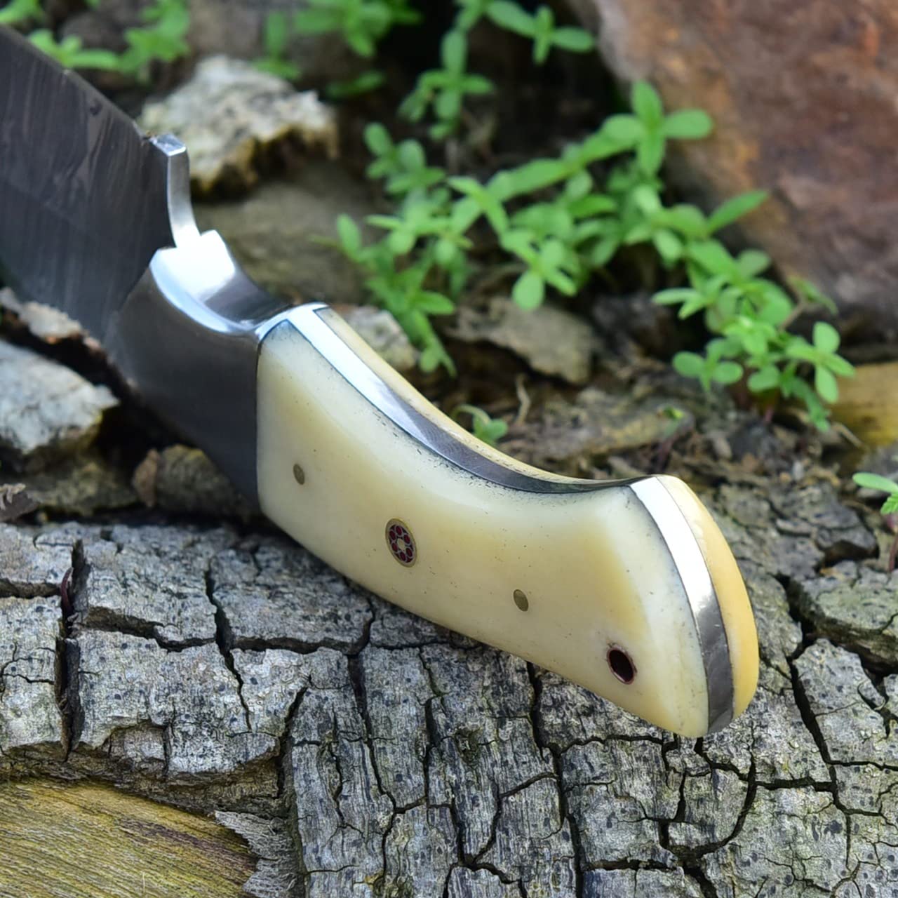 Premium Handmade Damascus Steel Hunting Knife - 8.5