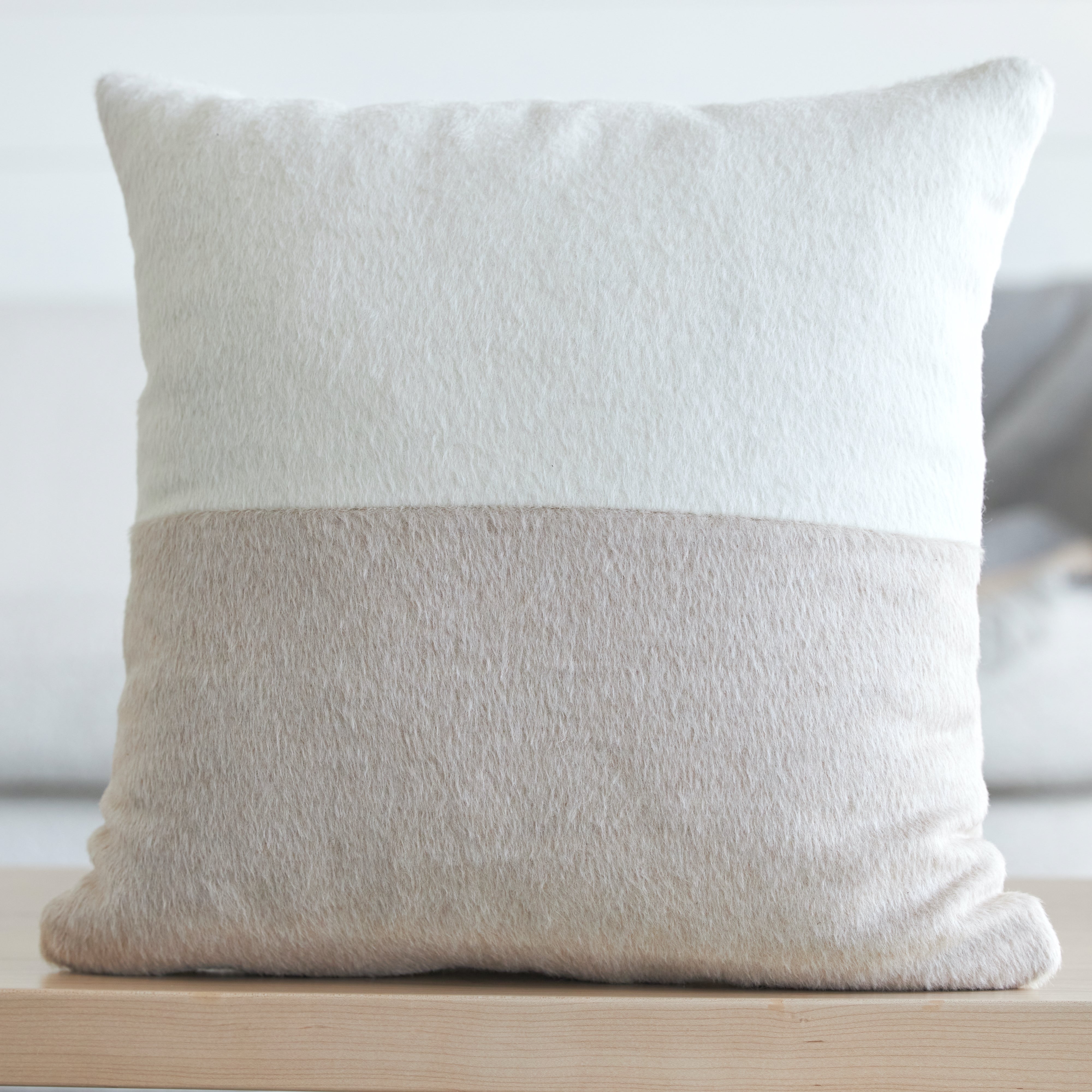 Soft & Cozy Alpaca Wool Throw Pillow Cover - Handmade Hypoallergenic Cushion Case for Sofa, Bed, Chair - Perfect for Living Room, Bedroom & Home Decor