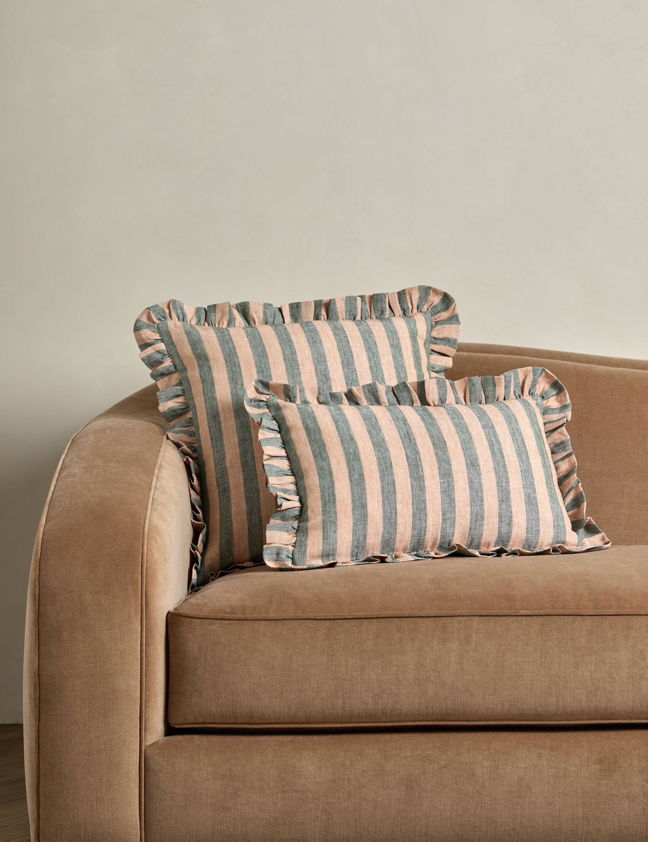 Amaroso Linen Ruffle Pillow - Soft Decorative Throw Pillow Cover for Couch, Bed & Sofa - Elegant Home Decor Accent for Living Room, Bedroom & Nursery