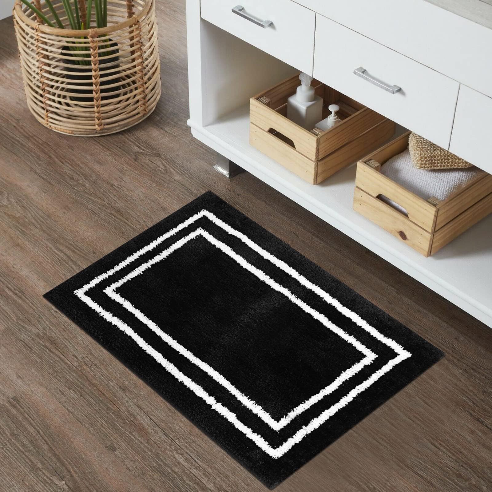 Uphome Non-Slip Bath Mat - Soft Absorbent Microfiber Bathroom Rug, Machine Washable Fluffy Floor Mat for Tub & Shower (18x24 Inch, Black) - Perfect for Bathroom Safety & Comfort, Indoor Doormat Solution