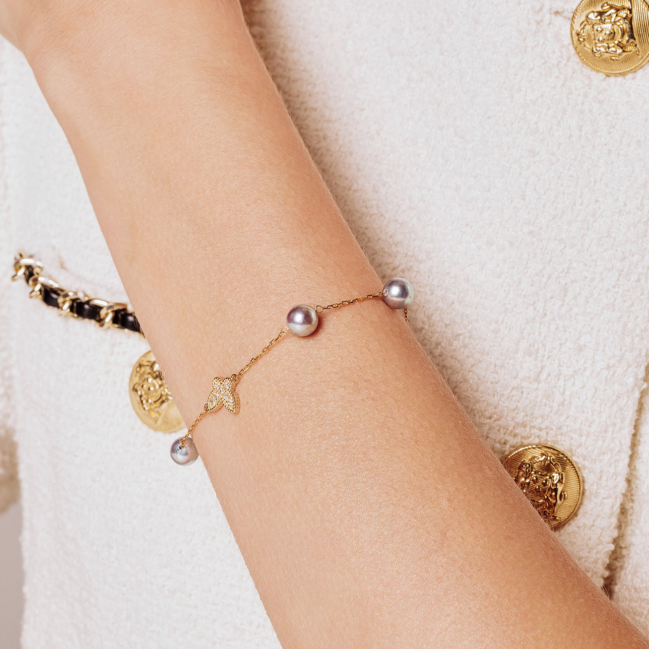 18K Solid Gold Blue Akoya Pearl Bracelet for Women - Elegant Silver-Toned Pearl Jewelry Gift for Anniversary, Wedding & Special Occasions