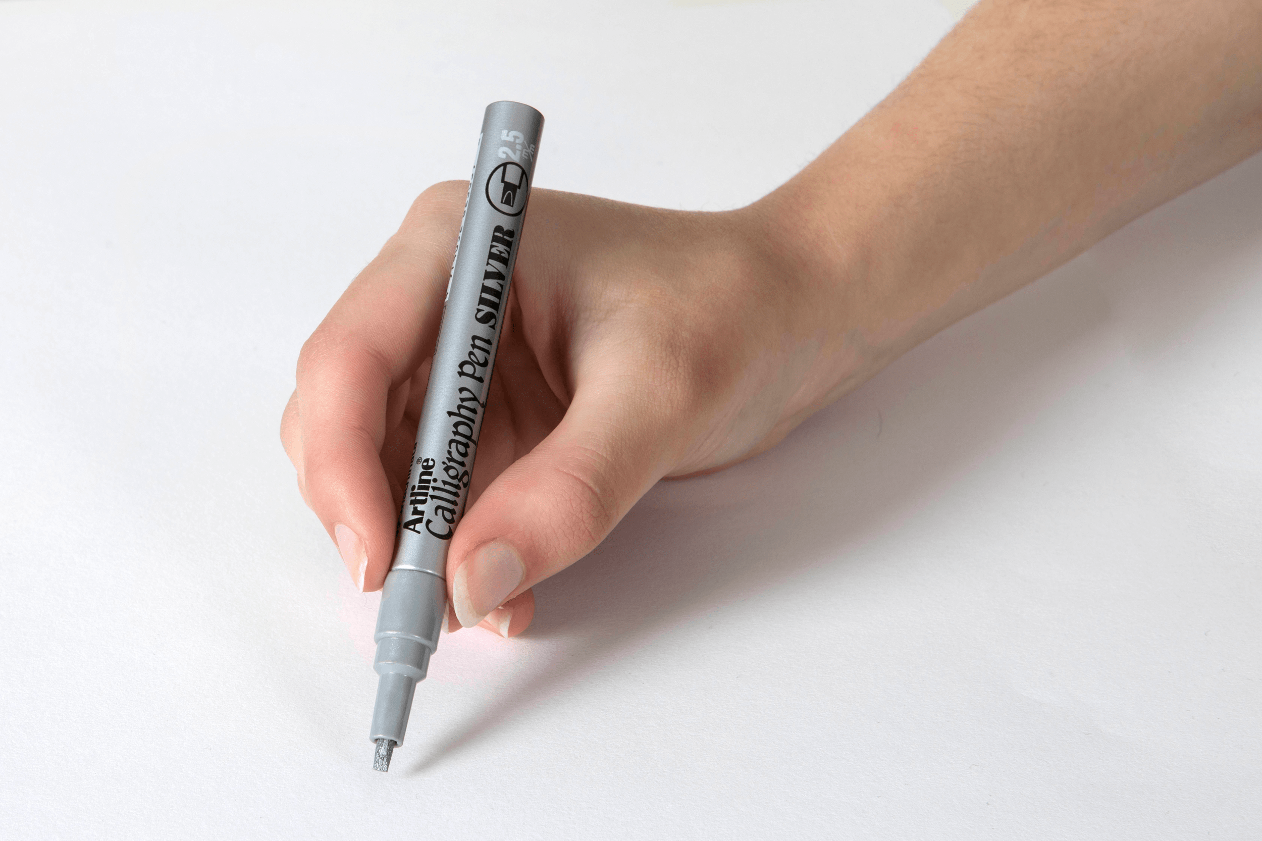 Artline 993 Calligraphy Metallic Marker Pen - 2.5mm Fine Tip Silver Ink (Pack of 12) - Perfect for Scrapbooking, Card Making, and DIY Crafts