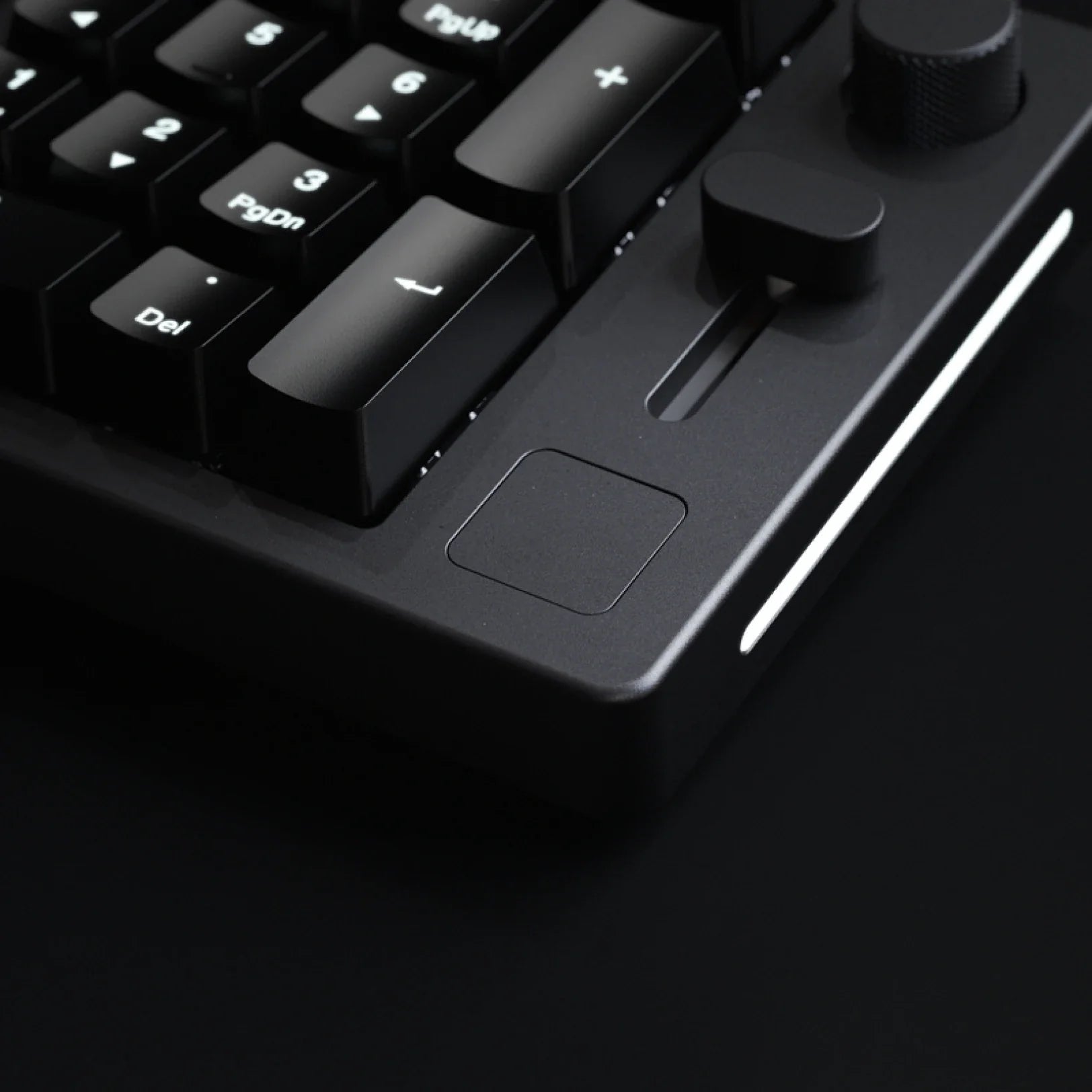 GMMK Numpad Badge - Custom Mechanical Keyboard Accessory for Gaming & Typing | Perfect for PC, Mac & Workstation Setups