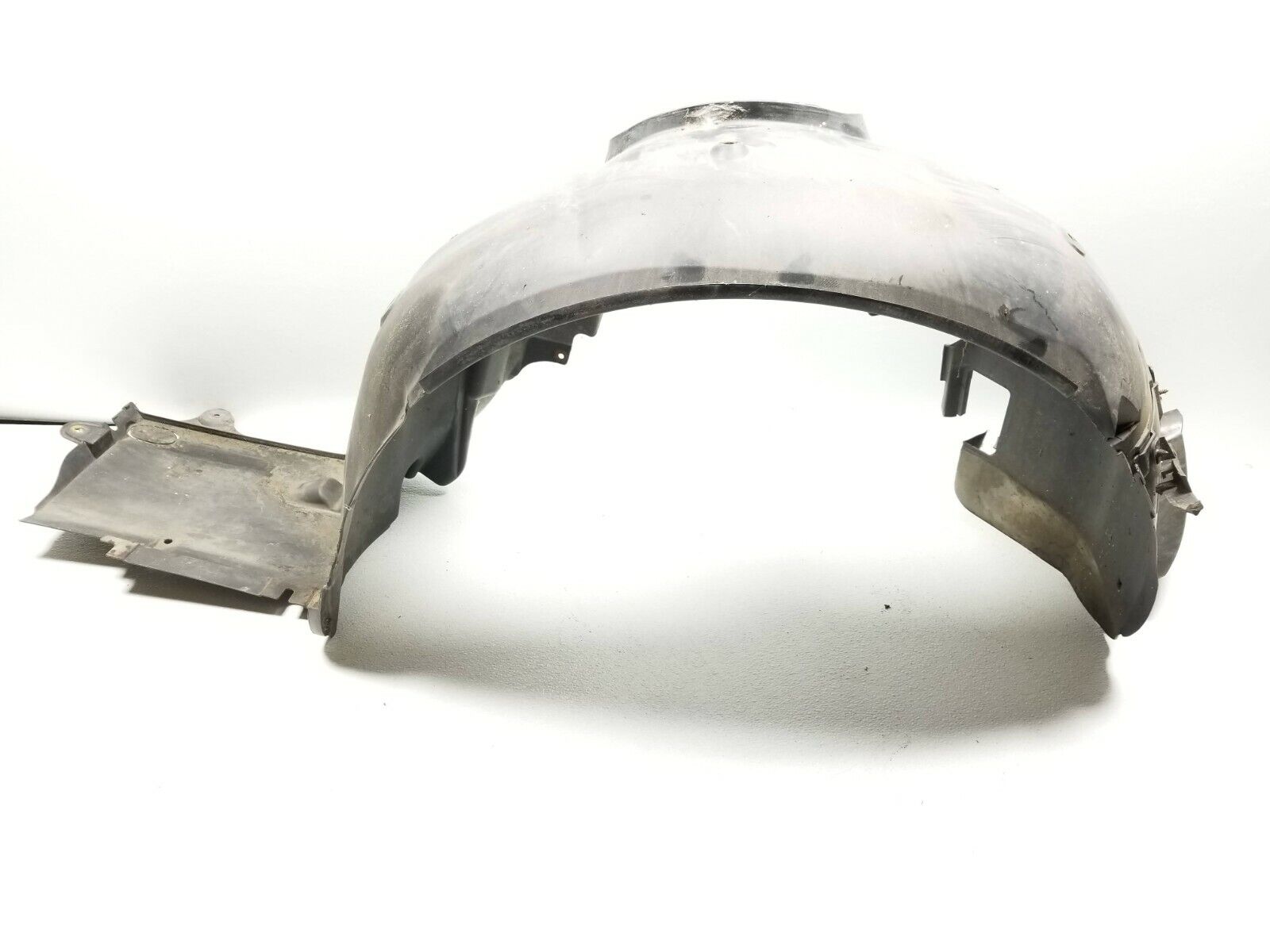 BMW E46 325xi Front Right Passenger Side Fender Liner Splash Guard - OEM Replacement Part #01 02 03 04 05 - Perfect for Weather Protection & Road Debris Prevention