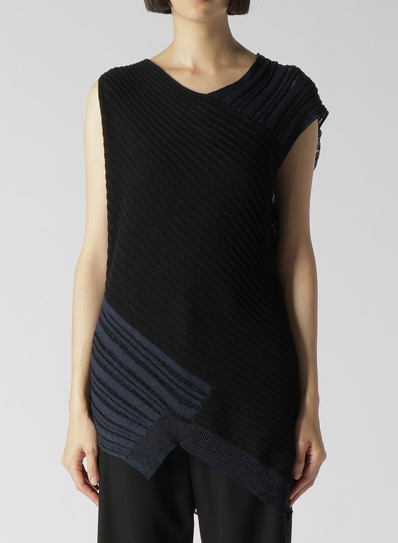 Broad Stitch Plating Diagonal Asymmetric Pullover Sweater - Trendy Oversized Knitwear for Women | Perfect for Casual Outfits, Layering & Fall Fashion