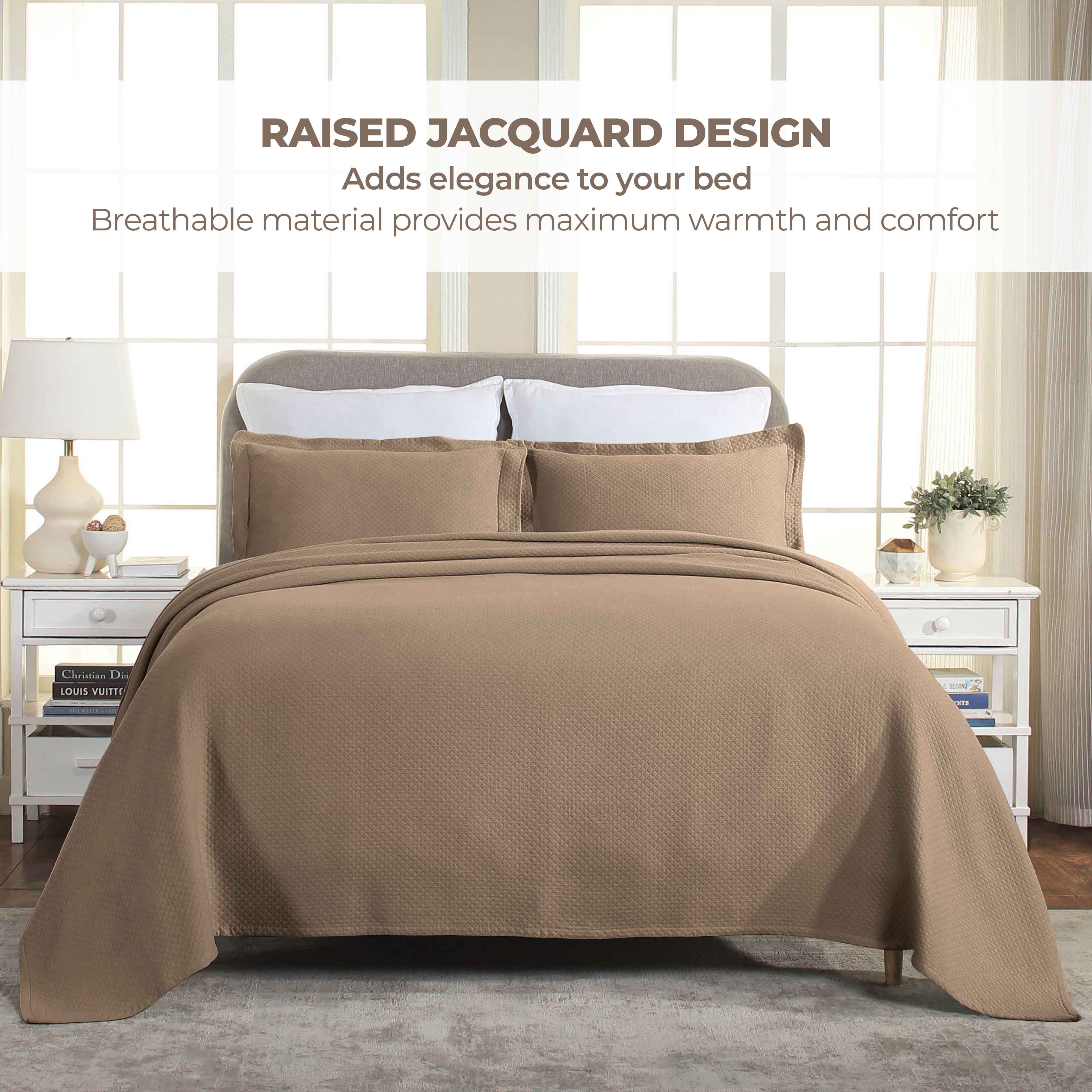 Luxury Jacquard Matelassé Cotton Diamond Solitaire Bedspread Set - Queen Size Bedding Coverlet for Master Bedroom, Guest Room & Hotel Decor