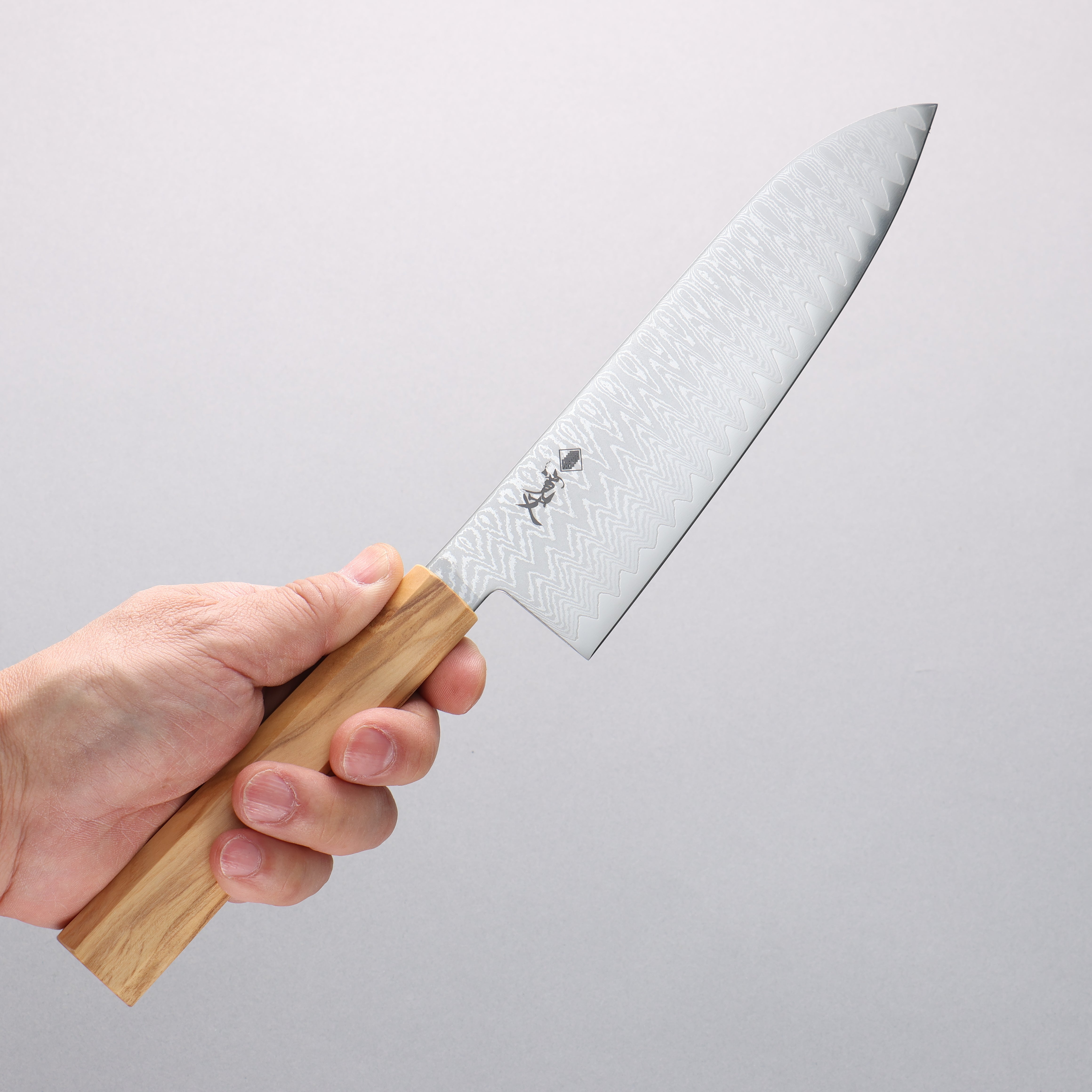 Premium Kanjyo VG10 Damascus Santoku Knife 180mm - Japanese Chef Knife with Olive Wood Handle - Perfect for Slicing, Dicing & Chopping Vegetables, Meat & Fish