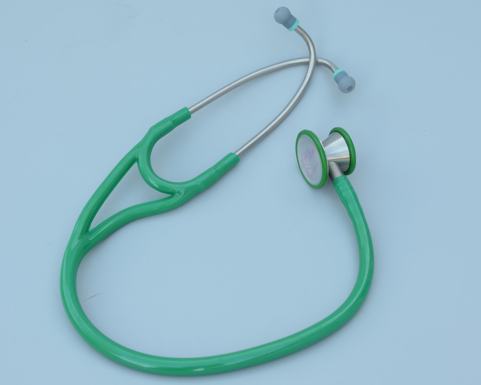 Professional Dual Head Cardiology Stethoscope for Doctors & Nurses - High-Quality Diagnostic Stethoscope with Accessories (K750 Green) - Ideal for Medical Exams, Emergency Care & Clinical Use