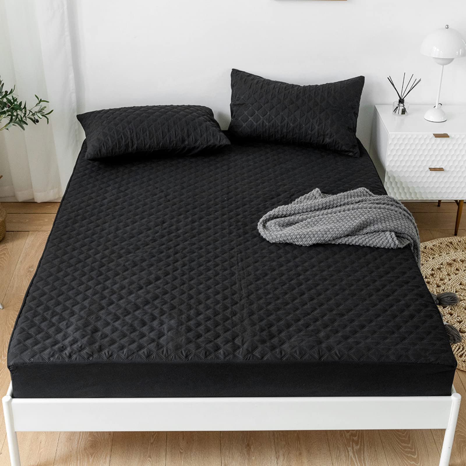 Waterproof Quilted Mattress Protector - Deep Pocket Fitted Sheet for Full, Queen, King & Twin XL Beds (99x190cm+35cm) - Kids Bedroom & Hotel Use, Solid Black - Ideal for Allergy Protection & Spill Prevention